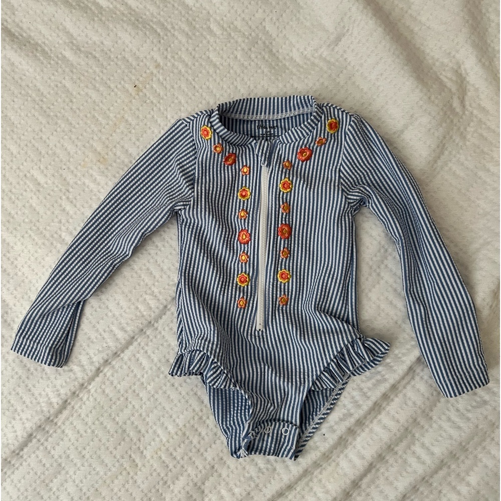 Long sleeve bathing suit